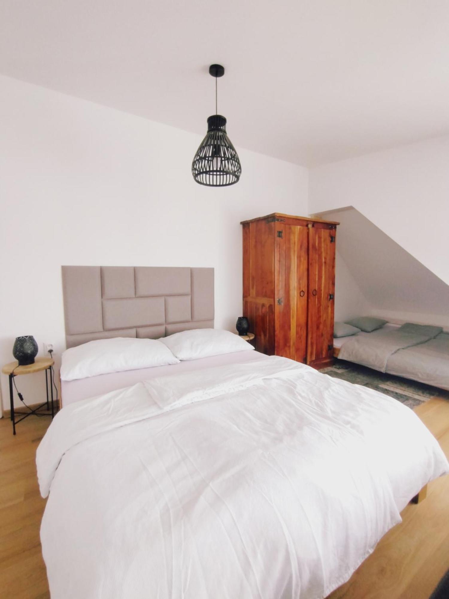 Attic Apartment Catnip 브라티슬라바 외부 사진